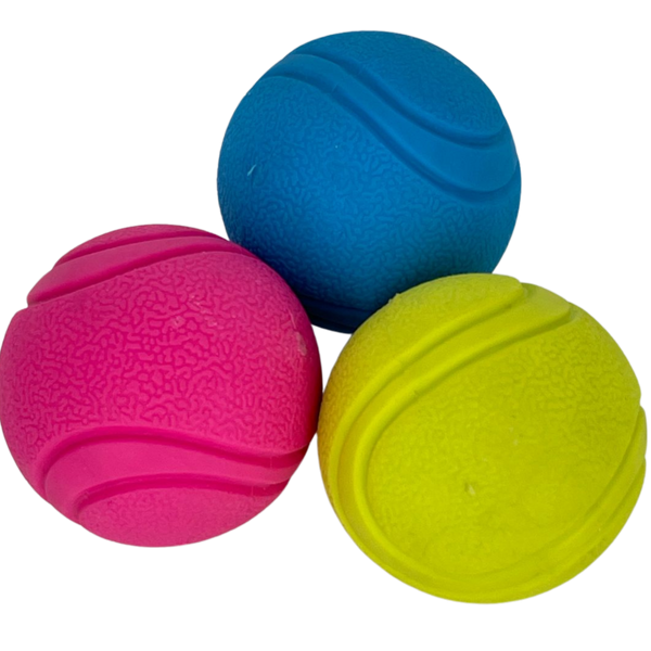 Pelota de tenis maciza pequeña para mascotas